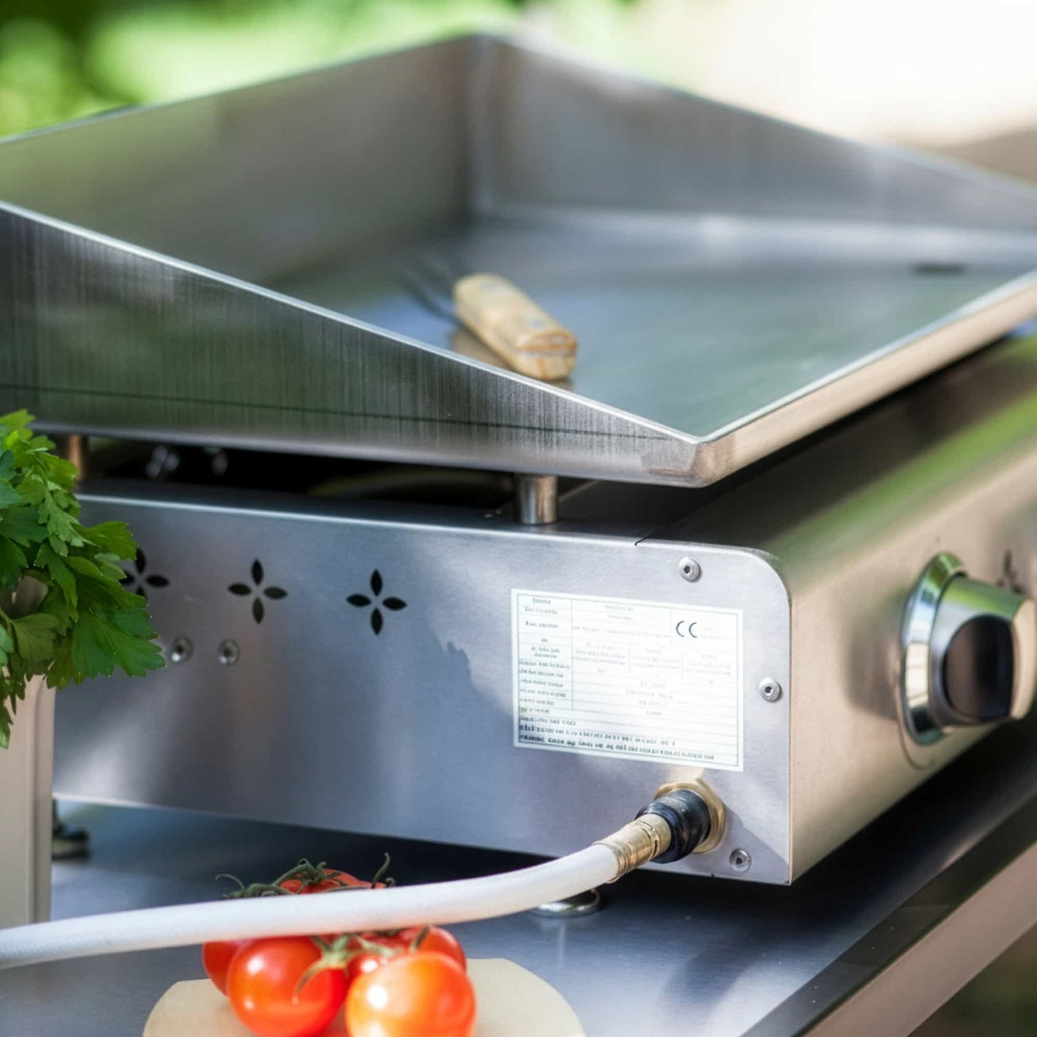 Collegamento del tubo del gas a una plancha Vivaplancha, installazione semplice e sicura